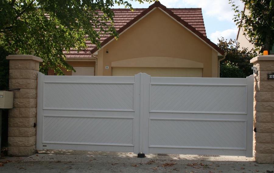 Nos modèles de portails PVC à La Souterraine